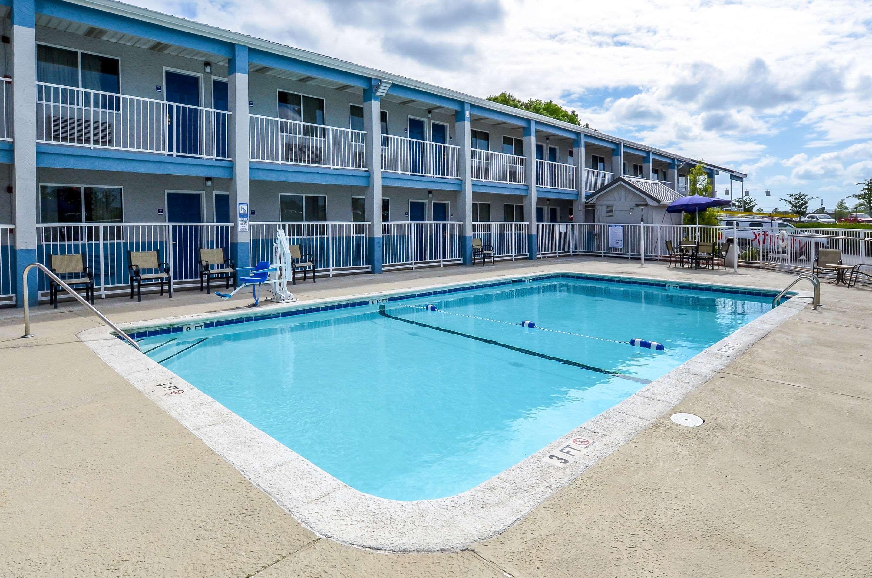 Rodeway Inn North Charleston - Ashley Phosphate Exteriör bild